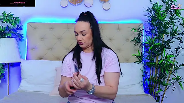 DaliyaArabian online show from 2, 6, 2026