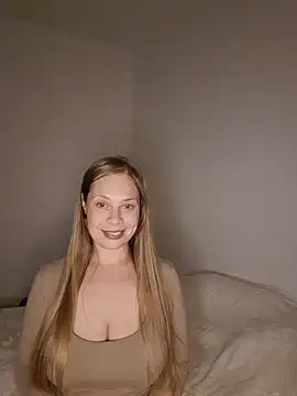 Snapshot of katiestevens chatting on 21, 9, 2025 katiestevens online show from 21, 9, 2025