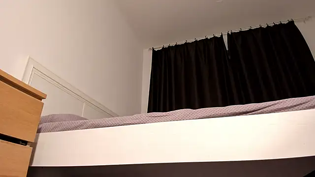 lola forever online show from 8, 10, 2025