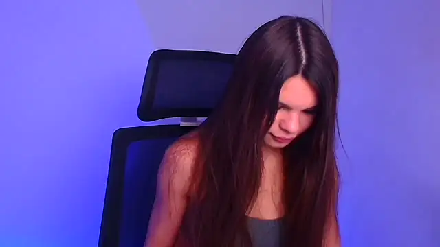 Hanna Way online show from 4, 2, 2025