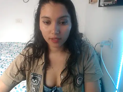 HannaKlein online show from 7, 10, 2025