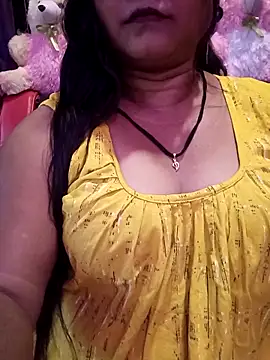 Snapshot of ella_mariya chatting on 15, 5, 2026 ella mariya online show from 15, 5, 2026