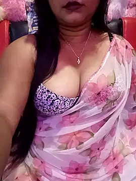 Snapshot of ella_mariya chatting on 3, 5, 2026 ella mariya online show from 3, 5, 2026