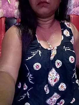 Snapshot of ella_mariya chatting on 12, 4, 2026 ella mariya online show from 12, 4, 2026