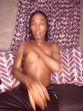 Snapshot of hoittytoittyxx chatting on 7, 5, 2026 hoittytoittyxx online show from 7, 5, 2026