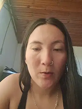 Elle Lee  online show from 8, 4, 2026