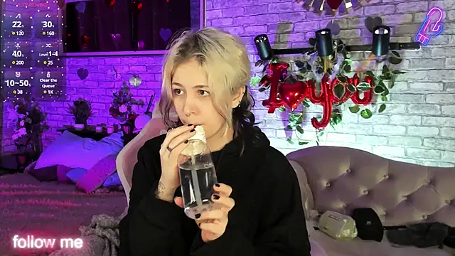 Alex Howell online show from 10, 3, 2025