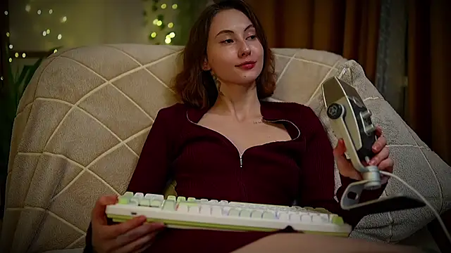 Snapshot of Devilina_V chatting on 1, 3, 2025 Devilina V online show from 1, 3, 2025