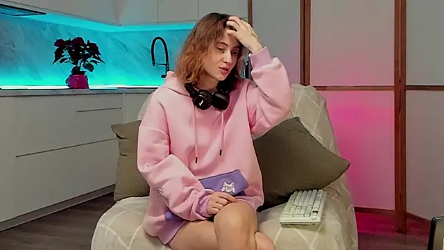 Snapshot of Devilina_V chatting on 4, 12, 2024 Devilina V online show from 4, 12, 2024