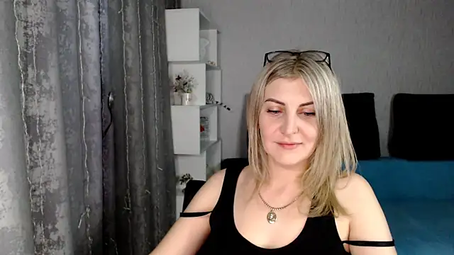 Snapshot of Amelia_Harper chatting on 13, 3, 2025 Amelia Harper online show from 13, 3, 2025
