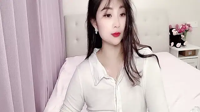 aisha123123 online show from 6, 3, 2025