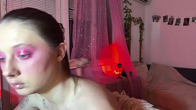 Snapshot of Jenny_darling_love chatting on 22, 6, 2026 Jenny darling love online show from 22, 6, 2026