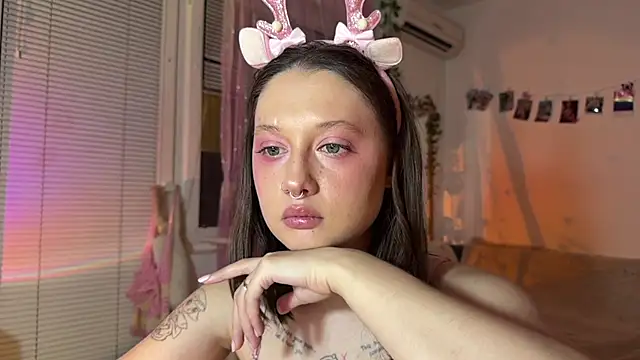Snapshot of Jenny_darling_love chatting on 17, 7, 2026 Jenny darling love online show from 17, 7, 2026