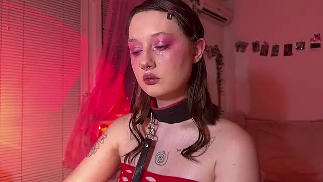Snapshot of Jenny_darling_love chatting on 15, 6, 2026 Jenny darling love online show from 15, 6, 2026