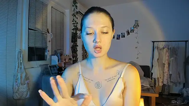 Snapshot of Jenny_darling_love chatting on 4, 11, 2025 Jenny darling love online show from 4, 11, 2025