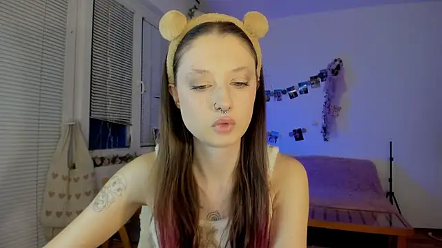 Snapshot of Jenny_darling_love chatting on 8, 1, 2025 Jenny darling love online show from 8, 1, 2025