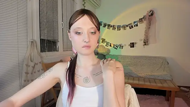 Snapshot of Jenny_darling_love chatting on 22, 1, 2025 Jenny darling love online show from 22, 1, 2025