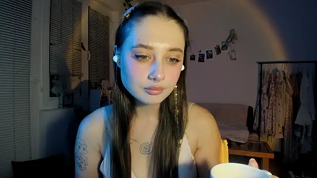 Snapshot of Jenny_darling_love chatting on 22, 9, 2025 Jenny darling love online show from 22, 9, 2025