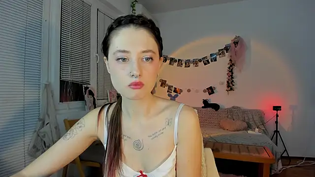 Snapshot of Jenny_darling_love chatting on 6, 2, 2025 Jenny darling love online show from 6, 2, 2025