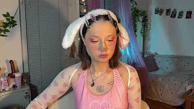 Jenny darling love online show from 23, 4, 2026