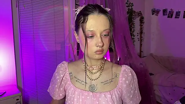 Snapshot of Jenny_darling_love chatting on 23, 5, 2026 Jenny darling love online show from 23, 5, 2026