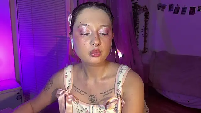 Snapshot of Jenny_darling_love chatting on 26, 5, 2026 Jenny darling love online show from 26, 5, 2026