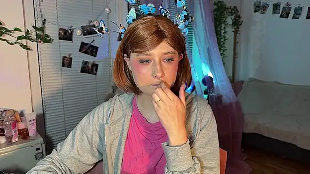 Snapshot of Jenny_darling_love chatting on 3, 5, 2026 Jenny darling love online show from 3, 5, 2026