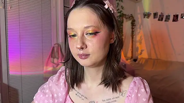 Snapshot of Jenny_darling_love chatting on 10, 7, 2026 Jenny darling love online show from 10, 7, 2026