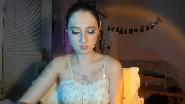 Jenny darling love online show from 5, 1, 2026