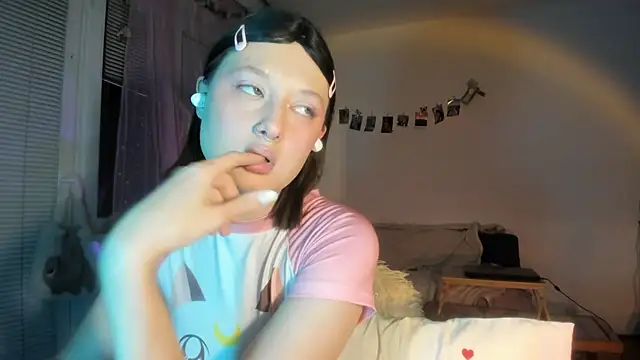 Jenny darling love online show from 2, 2, 2026