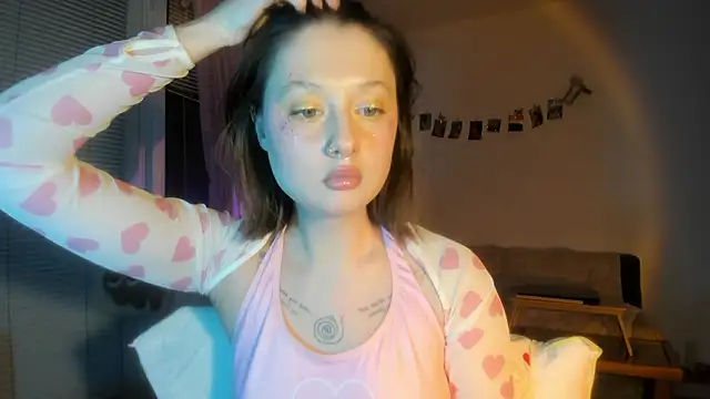 Jenny darling love online show from 9, 3, 2026