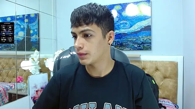 SkinnyBoy  online show from 25, 10, 2025