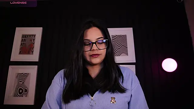 Sophia wilsonn  online show from 27, 4, 2026