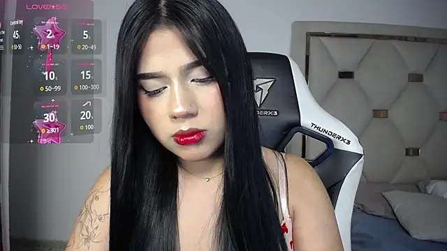 Ashley piinkk  online show from 18, 7, 2026