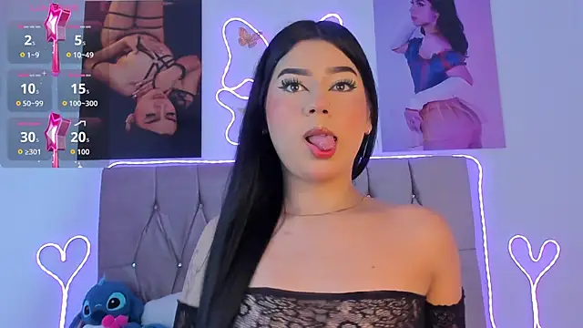 Ashley piinkk  online show from 24, 4, 2026