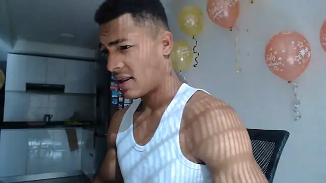 Snapshot of Jhonyblack_1 chatting on 24, 5, 2026 Jhonyblack 1 online show from 24, 5, 2026