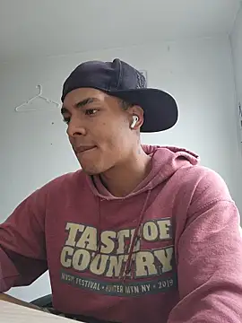 Jhonyblack 1 online show from 16, 4, 2026