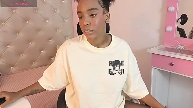 Snapshot of Georgis_ chatting on 28, 11, 2025 Georgis online show from 28, 11, 2025