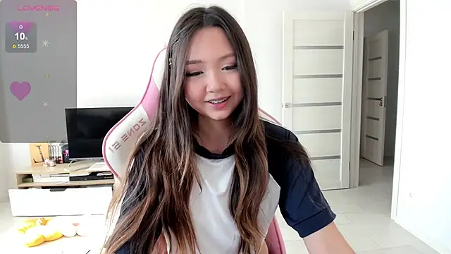 Fluffy Rose online show from 10, 7, 2026