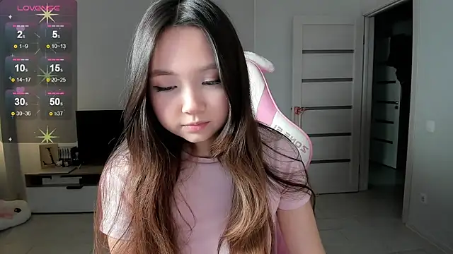 Fluffy Rose online show from 28, 2, 2026