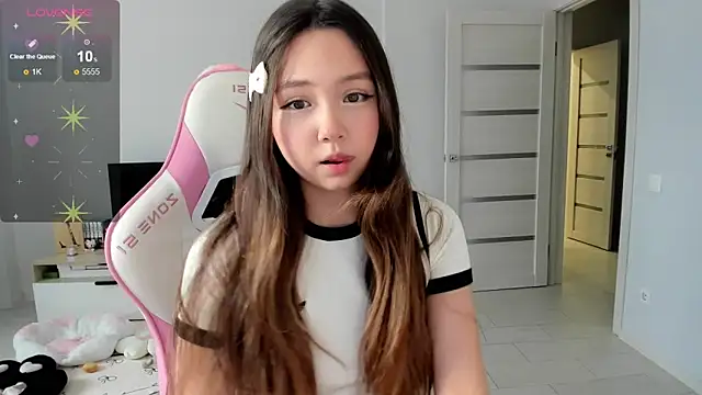 Snapshot of Fluffy_Rose chatting on 13, 5, 2026 Fluffy Rose online show from 13, 5, 2026