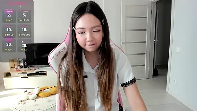 Fluffy Rose online show from 21, 7, 2026