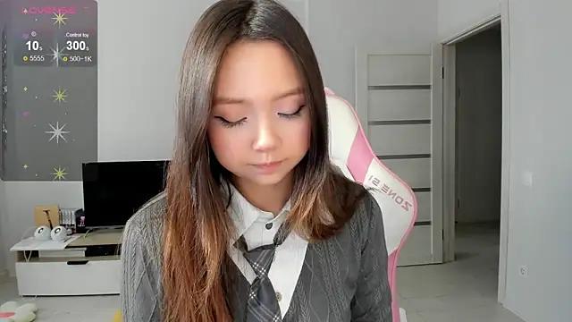 Fluffy Rose online show from 15, 3, 2026