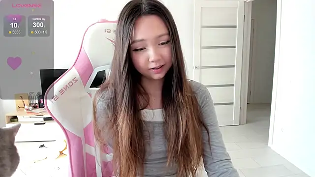 Fluffy Rose online show from 20, 7, 2026