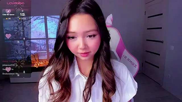 Fluffy Rose online show from 2, 12, 2025