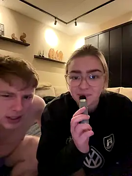 xX HotCouple Xx online show from 2, 12, 2024