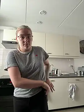 xX HotCouple Xx online show from 8, 6, 2026