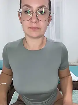 Snapshot of ladoucedu34 chatting on 14, 10, 2025 ladoucedu34 online show from 14, 10, 2025