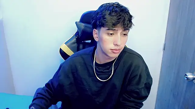 Snapshot of Jake_tripp chatting on 18, 11, 2025 Jake tripp online show from 18, 11, 2025