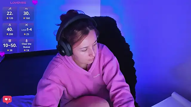 bonnie moon  online show from 23, 3, 2026